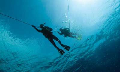 SCUBA DIVING COURSES  